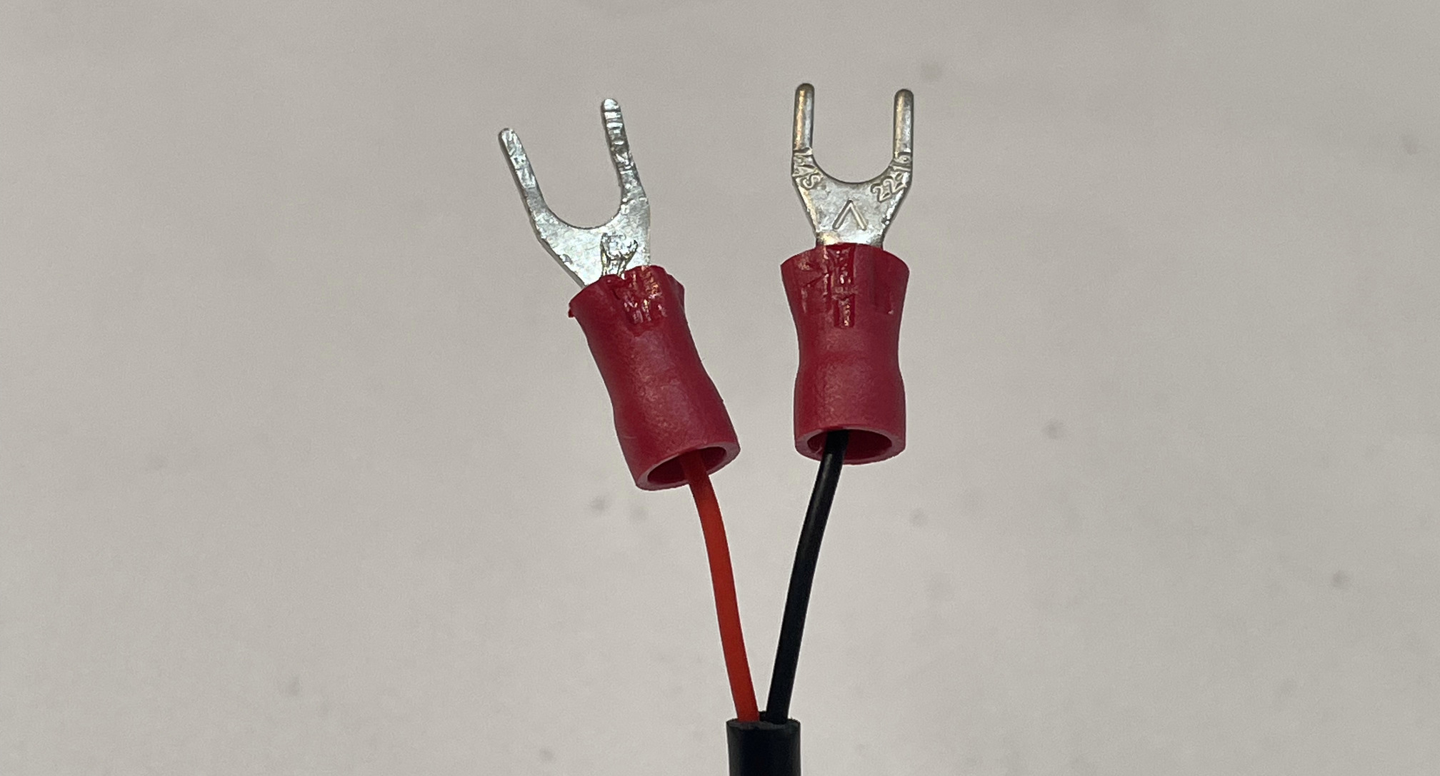 Raspi power cable fork connector